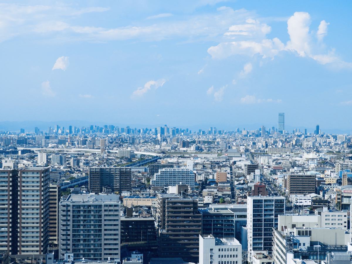 大阪平野に広がる街並み